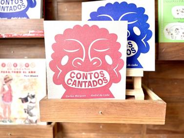 Contos Cantados (vermell) | 9789729940132 | Marques, Carlos / Da Loba, André | Llibreria Sendak